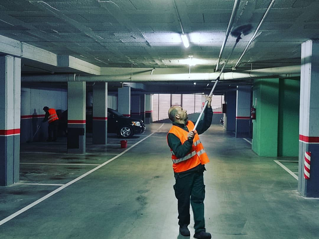 Empresa de neteja a Mataró i el Maresme per a empreses o comunitats Empresa de neteja a Mataró i el Maresme per a empreses o comunitats