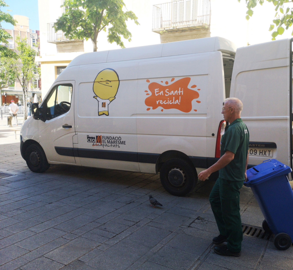 Destrucció certificada de documents confidencials Recollida i destrucció oficial de documents i arxius