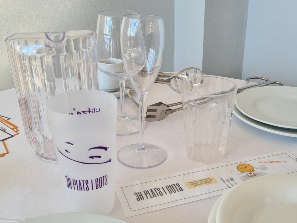 3Servi de plats i gots reutilitzables del CEO Maresme Servi de plats i gots reutilitzables del CEO Maresme