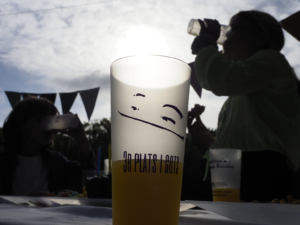 Servei integral de lloguer de vaixelles reutilitzables Lloguer de vaixelles reutilitzables